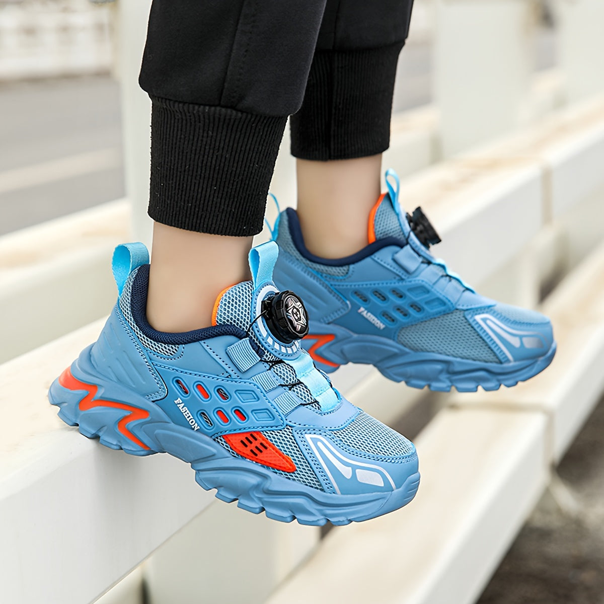 Boys' Casual Low-Top Running Shoes with Rotating Button, Comfy Non-Slip Sneakers for Outdoor Activities. - Hiccupzz