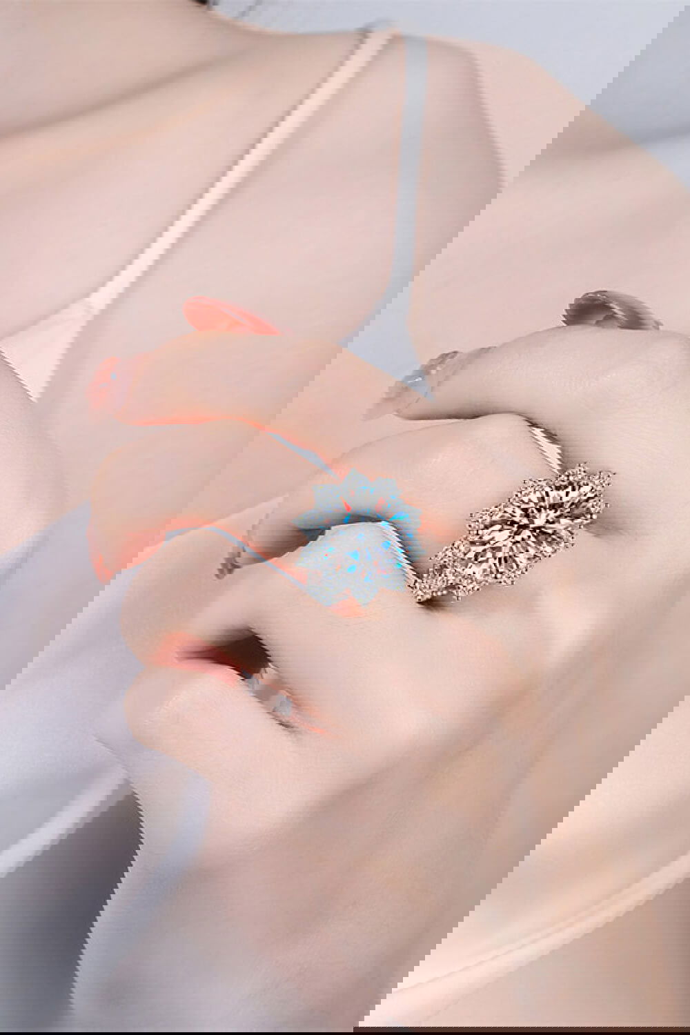 10 Carat Moissanite Flower-Shaped Ring - Hiccupzz