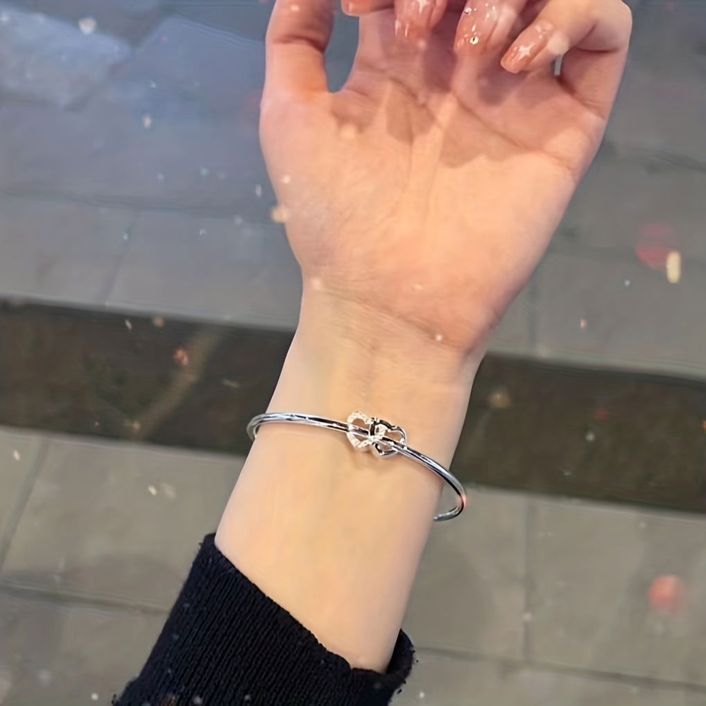 1 Pc, Double Heart Love Adjustable Bracelet - Sweet Design for Birthdays, Holidays, and Girlfriend Gifts - Hiccupzz