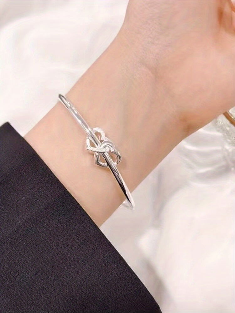 1 Pc, Double Heart Love Adjustable Bracelet - Sweet Design for Birthdays, Holidays, and Girlfriend Gifts - Hiccupzz