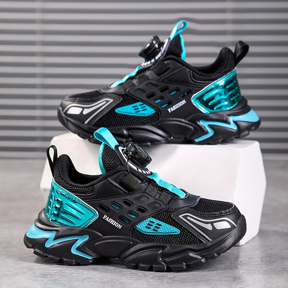 Boys' Casual Low-Top Running Shoes with Rotating Button, Comfy Non-Slip Sneakers for Outdoor Activities. - Hiccupzz