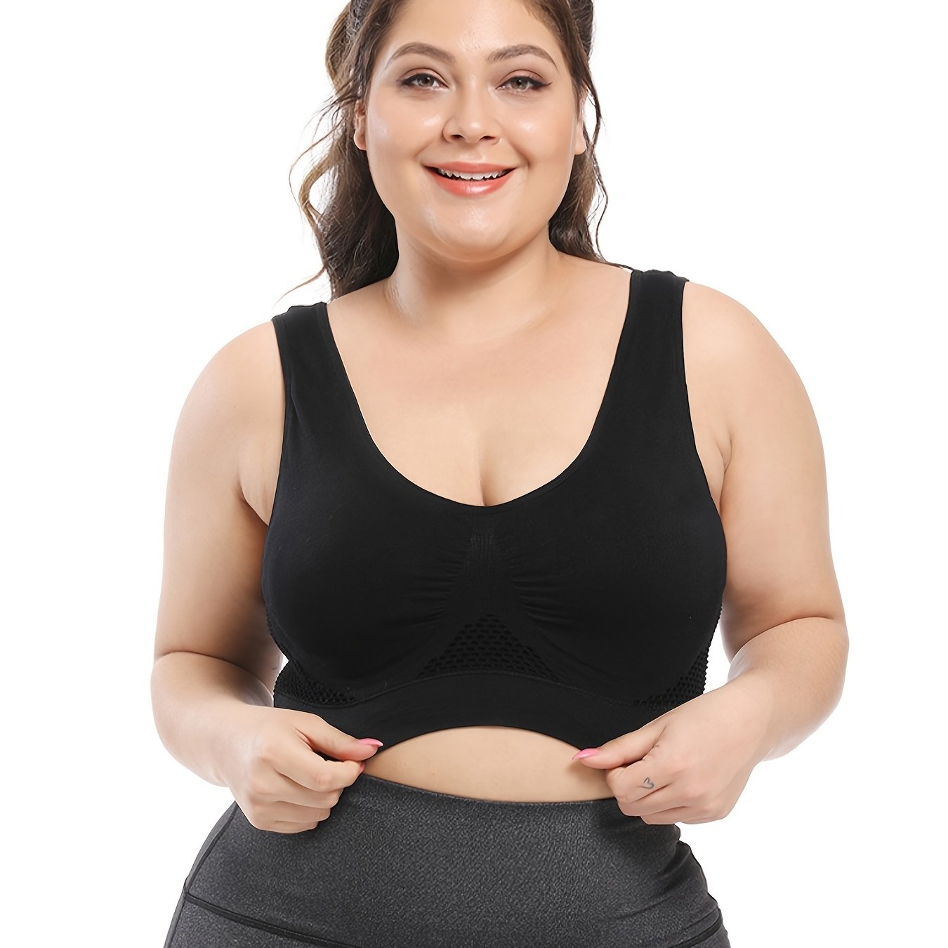 Breathable Plus Size Sports Bra with Pads - High Stretch and Seamless for Women - Hiccupzz