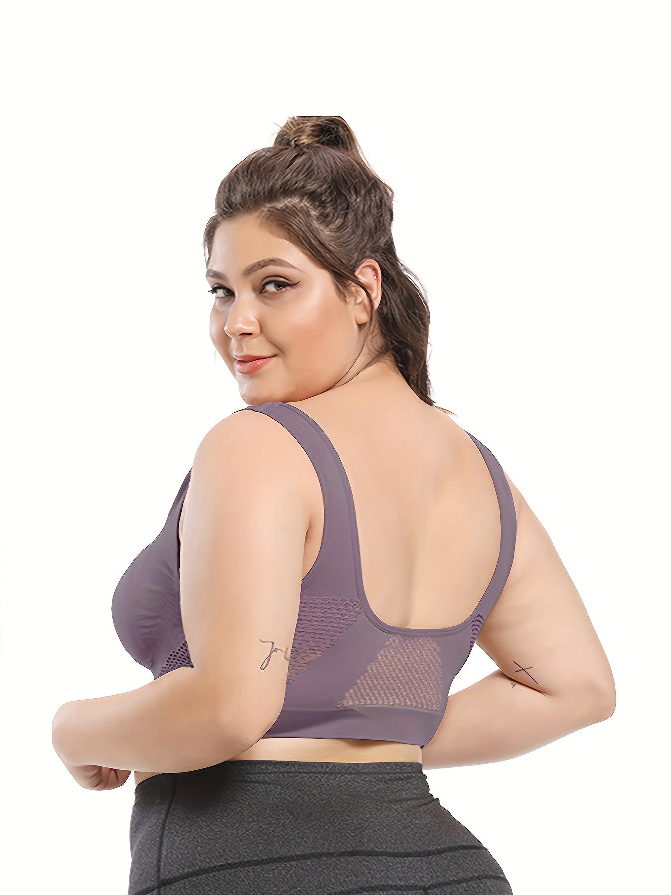 Breathable Plus Size Sports Bra with Pads - High Stretch and Seamless for Women - Hiccupzz