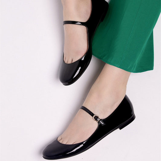 Wrist Strap Low Cut Round Head Women's Pumps - Hiccupzz