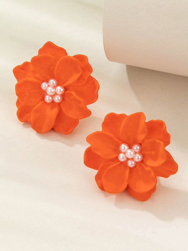 Simple and versatile exaggerated camellia three-dimensional white flower pearl earrings - Hiccupzz