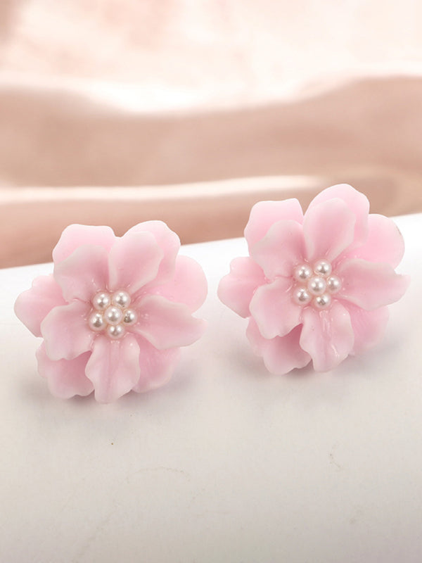 Simple and versatile exaggerated camellia three-dimensional white flower pearl earrings - Hiccupzz