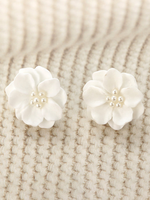Simple and versatile exaggerated camellia three-dimensional white flower pearl earrings - Hiccupzz