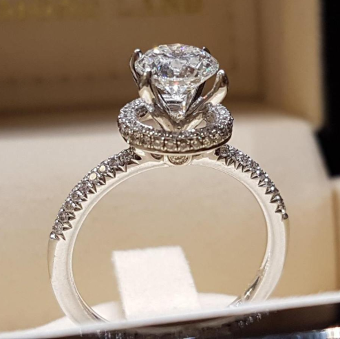 Miniature diamond ring. Ultramassive zircon ring - Hiccupzz