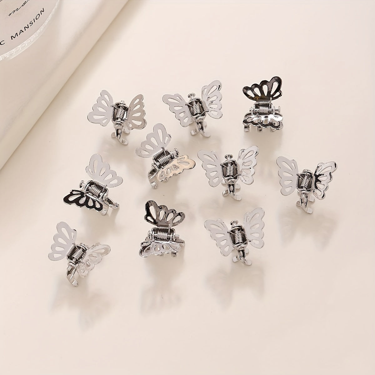 1Pc Mini Colored Princess Hair Claw Clip: Small Metal Butterfly Clip for Bangs, Ideal for Women and Girls