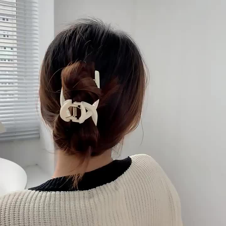 10 Pcs, Geometric Flower Hair Accessories Set: Elegant Multi-Colored Frosted Hollow Claw Clips for Women's Everyday Styling - Hiccupzz