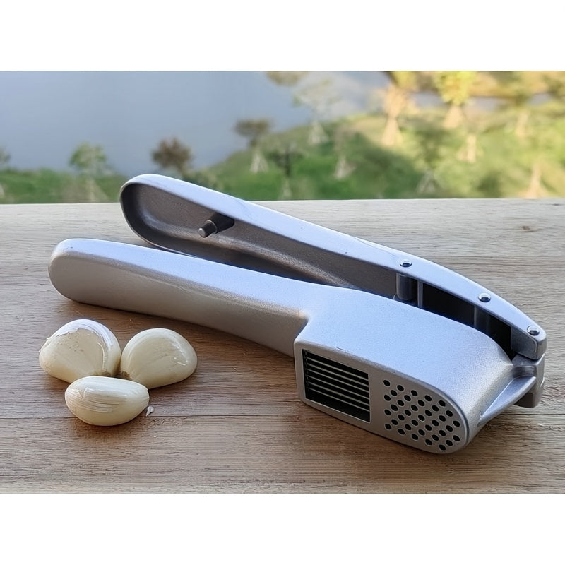 1 Pc Aluminum Alloy Garlic Press - Manual Mincer and Crusher, No Electricity Required, Kitchen Gadget Tool