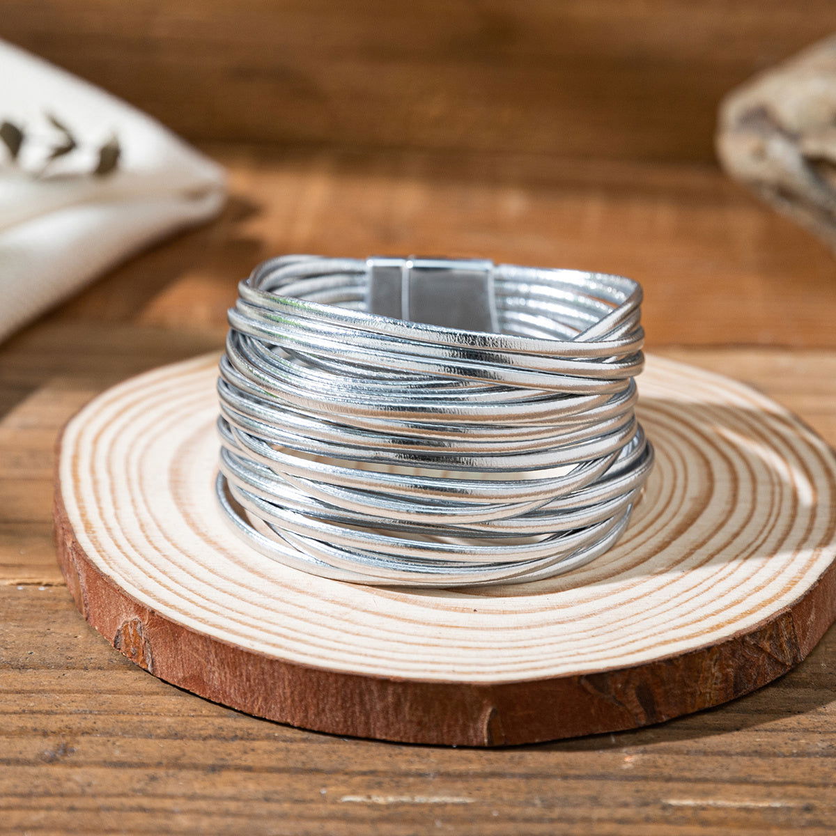 1 Pc Boho Vacation Style Multilayer Contrast Magnetic Buckle Bracelet Unisex Rock Hippie Wide-brimmed Disturbing Bangle Wrap Bracelet For Women - Hiccupzz