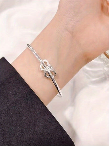 1 Pc, Double Heart Love Adjustable Bracelet - Sweet Design for Birthdays, Holidays, and Girlfriend Gifts - Hiccupzz