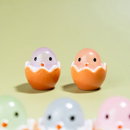 Luminous Mini Chicken Figurine: Resin Eggshell Design for DIY Micro Landscapes, Halloween, and Christmas Decorations - Hiccupzz