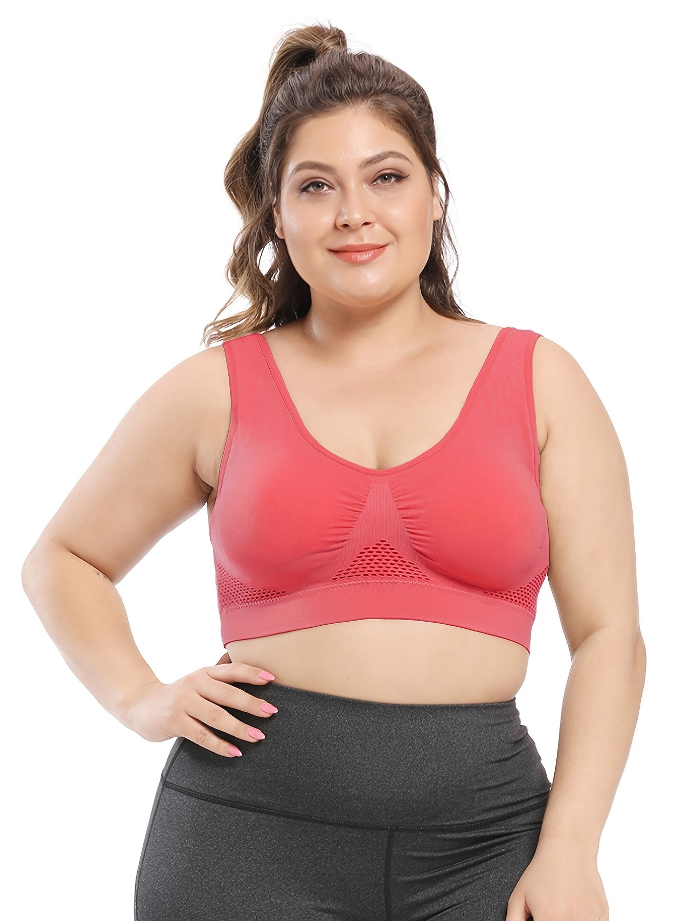 Breathable Plus Size Sports Bra with Pads - High Stretch and Seamless for Women