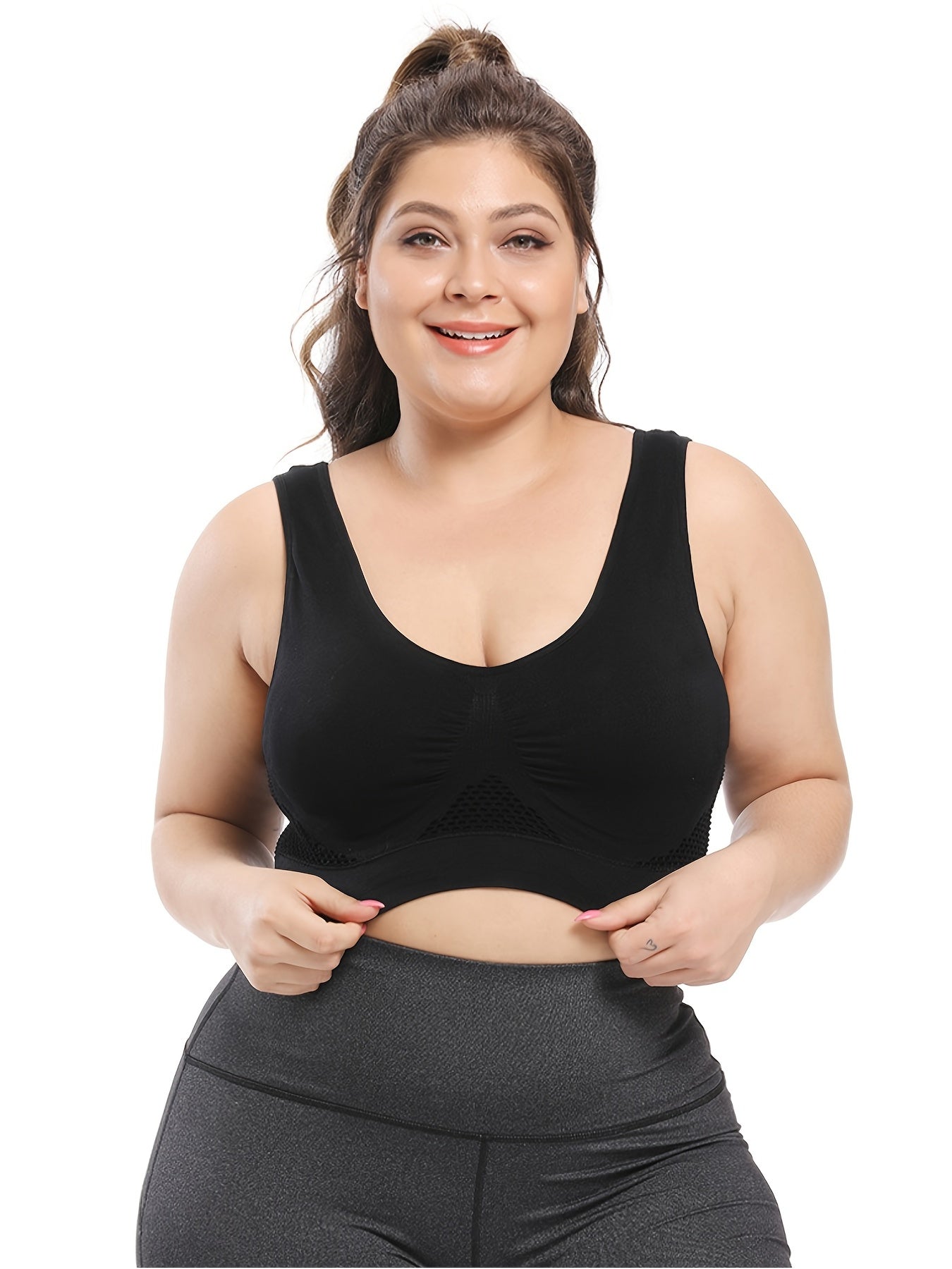 Breathable Plus Size Sports Bra with Pads - High Stretch and Seamless for Women