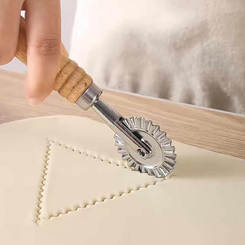 1pc, Dough Roller Cutter, Zinc Alloy Metal Dough Wheel Cutter With Wooden Handle, Baking Tools, Home Kitchen Accessories