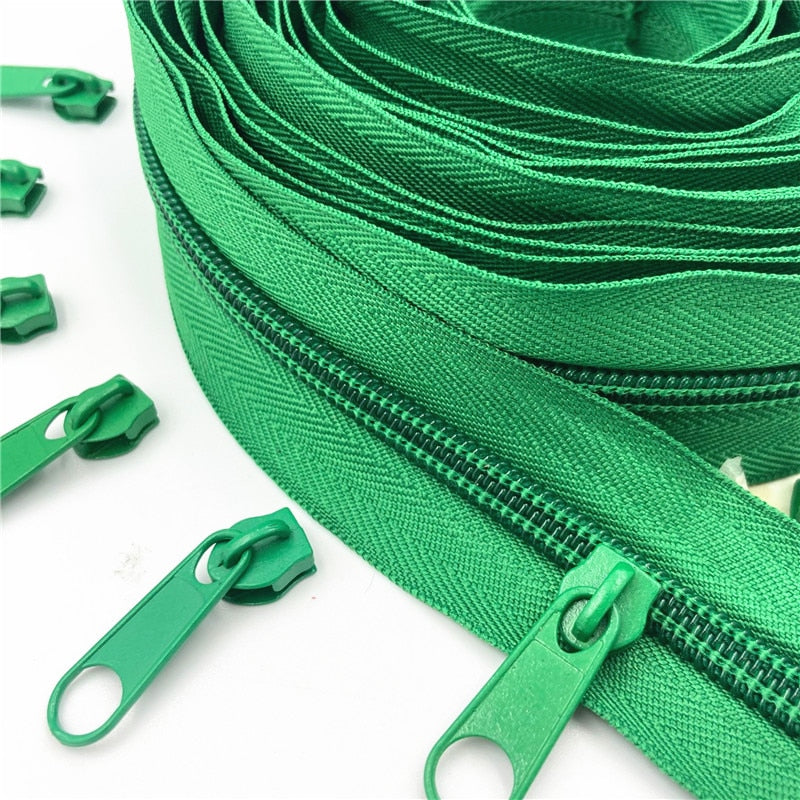 5 Meters (5.4 Yard ) 5 # (20 Colors) Long Nylon Coil Zipper  with 10pcs Zipper Slider for DIY Sewing Clothing Accessories