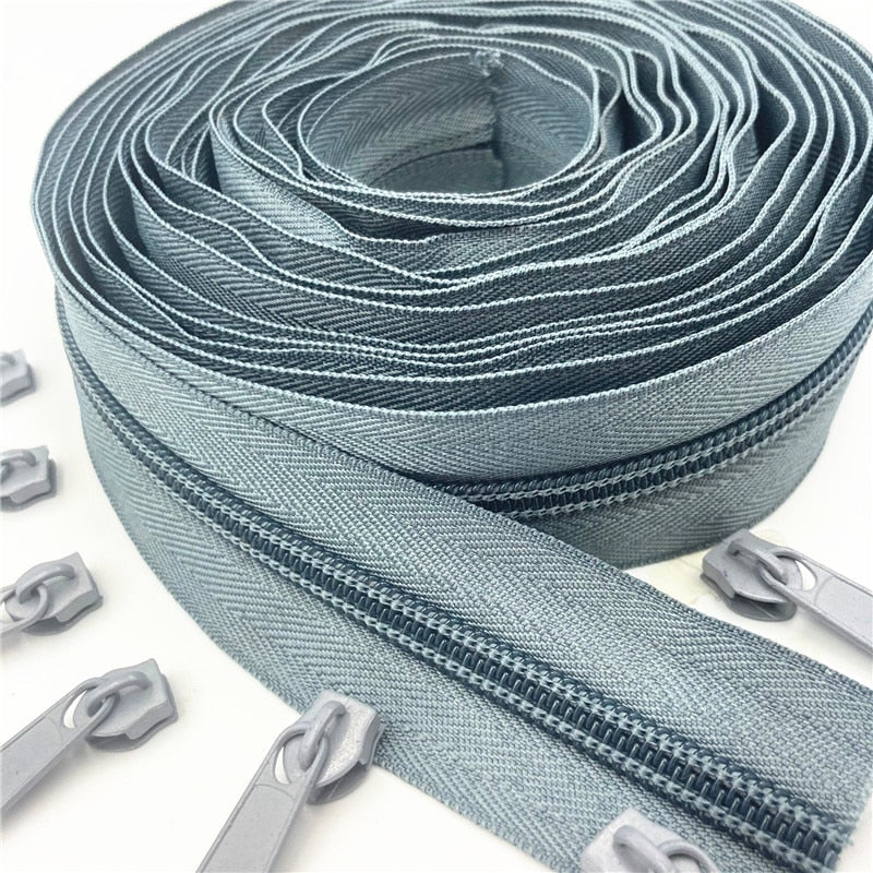 5 Meters (5.4 Yard ) 5 # (20 Colors) Long Nylon Coil Zipper  with 10pcs Zipper Slider for DIY Sewing Clothing Accessories