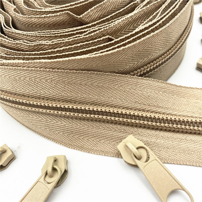 5 Meters (5.4 Yard ) 5 # (20 Colors) Long Nylon Coil Zipper  with 10pcs Zipper Slider for DIY Sewing Clothing Accessories