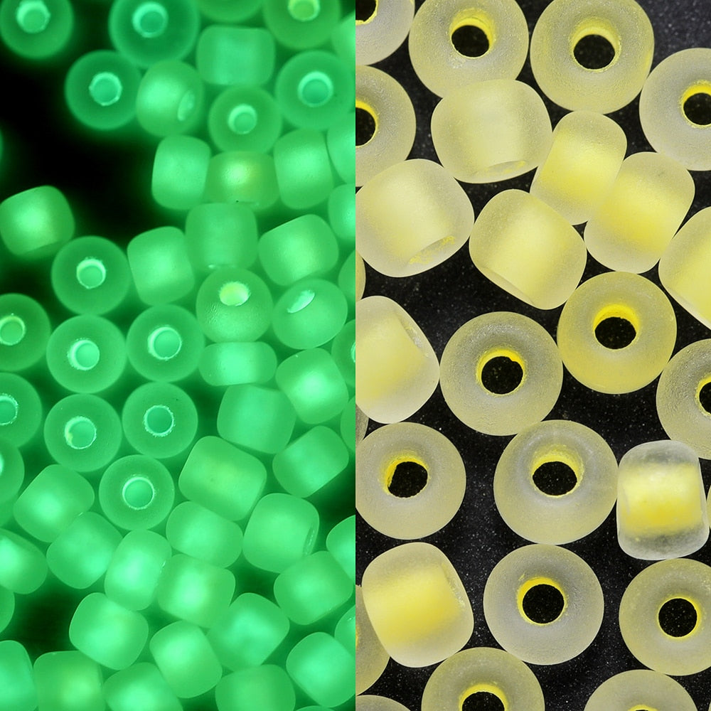 600pcs 3mm Luminous Glass Seed Beads Glow In The Dark  for DIY Jewelry Marking