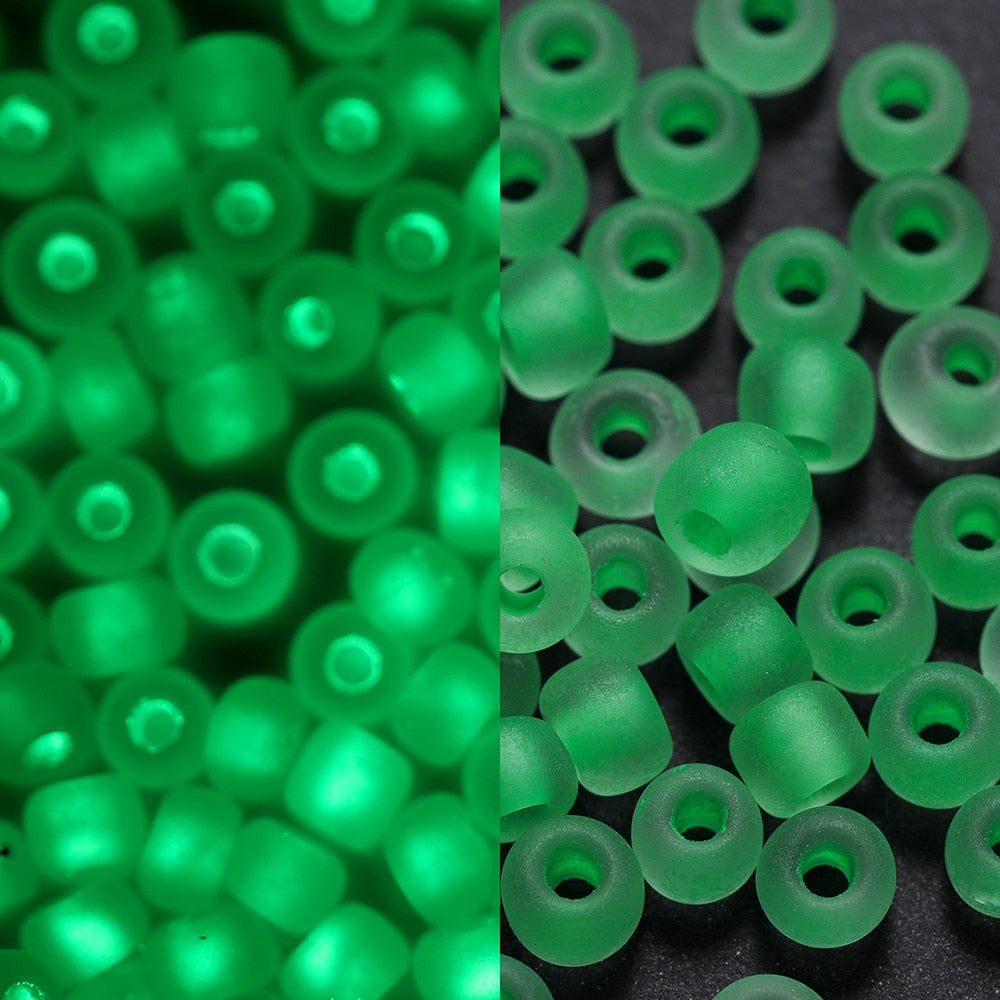 600pcs 3mm Luminous Glass Seed Beads Glow In The Dark  for DIY Jewelry Marking