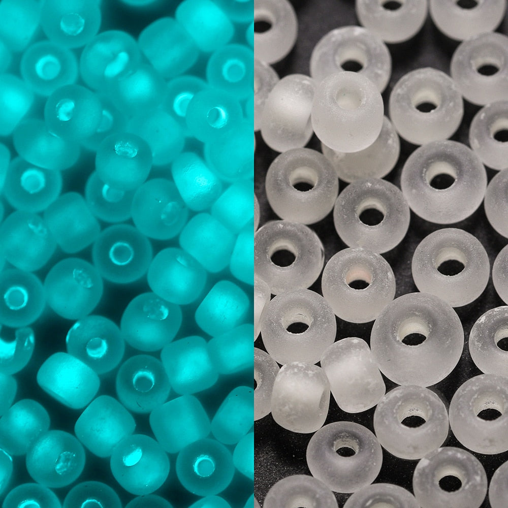 600pcs 3mm Luminous Glass Seed Beads Glow In The Dark  for DIY Jewelry Marking