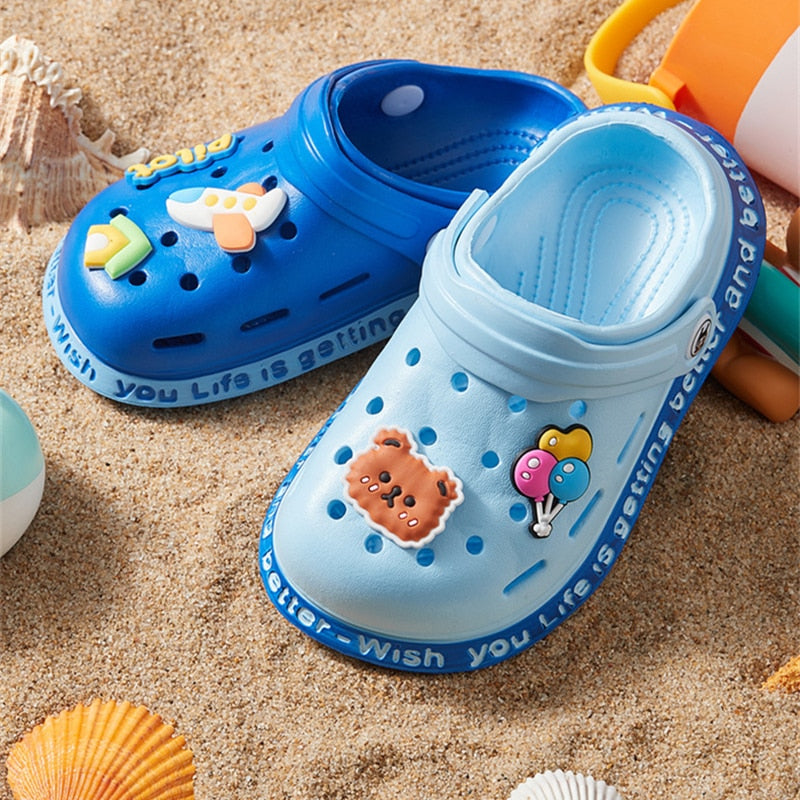 Sandalias de verano para niños con agujeros en forma de cueva y dibujos animados 2022, sandalias de playa para jardín, sandalias antideslizantes de suela blanda y de secado rápido