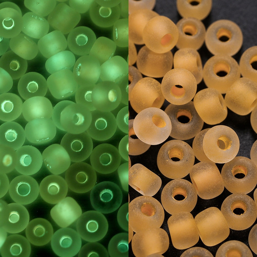 600pcs 3mm Luminous Glass Seed Beads Glow In The Dark  for DIY Jewelry Marking