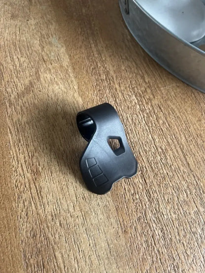 Motorcycle Cruise Control Throttle Grip, Motorcycle Hand Rest Control Grips for Accelerator Handlebar Assist - Hiccupzz