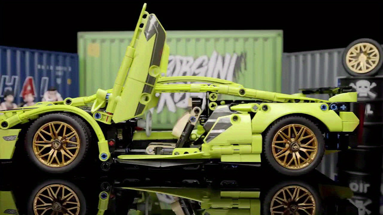 1300+Pcs Limited Edition Green Supercar Building Set - Premium ABS Collectible Car Model Kit, Perfect for Display & Gifting