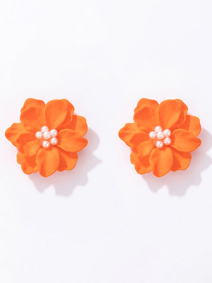 Simple and versatile exaggerated camellia three-dimensional white flower pearl earrings - Hiccupzz