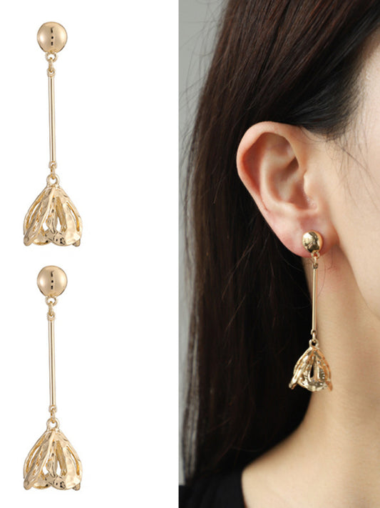 New geometric metal flower earrings - Hiccupzz