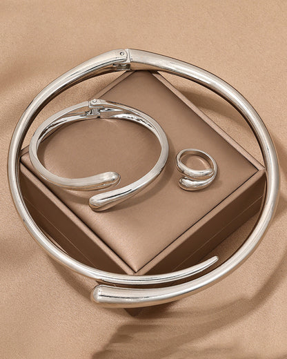 Fashionable Geometric Jewelry Set – 3-Piece Smooth Metal Collar Necklace, Bracelet & Ring for Women