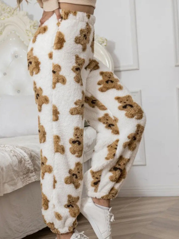 Cozy Nights: Luxurious Coral Fleece Pajamas