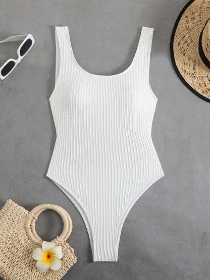 Simple solid color one-piece swimsuit