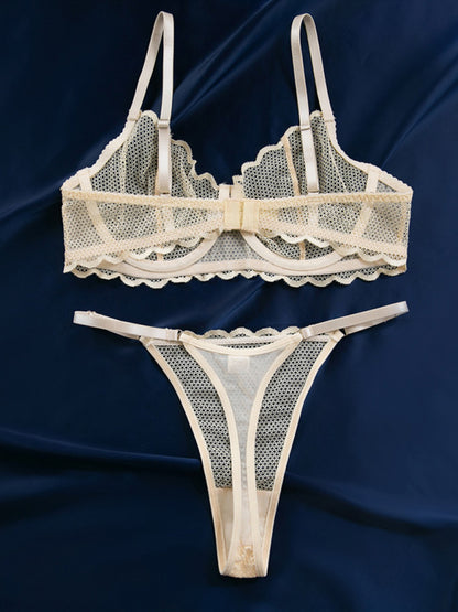 New hollow perspective gathered sexy wave lace underwear set