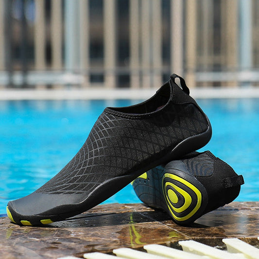 Fit children's snorkeling socks and river shoes