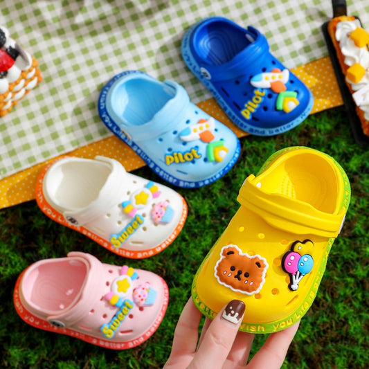 Kids Summer Cartoon Cave Hole Sandals 2022 Garden Beach Slippers Sandals Non-Slip Soft Soled Quick Drying Shoes