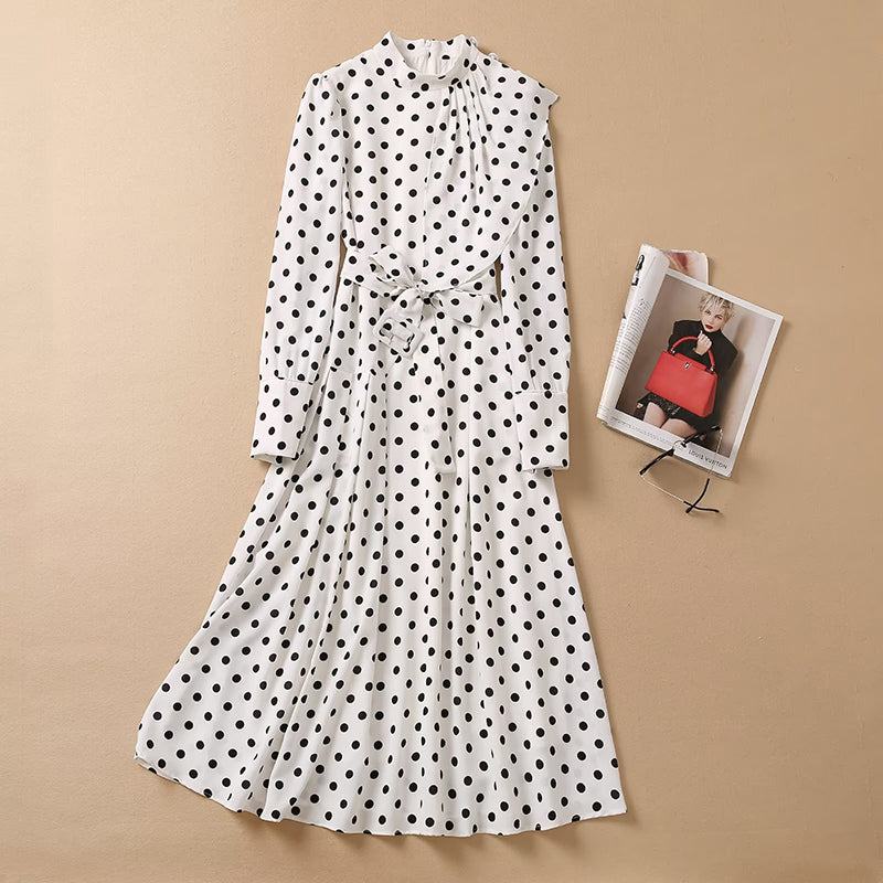 Stand-up Collar Wave Point Slim Senior Sense Dress