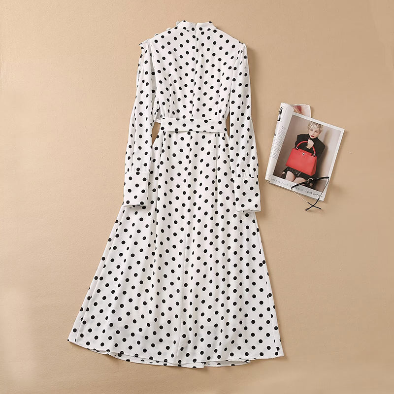 Stand-up Collar Wave Point Slim Senior Sense Dress